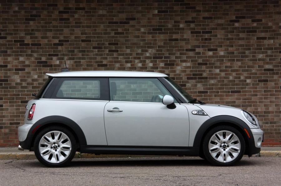  Mini Cooper 50 Camden Edition 2010 года  (фото 20 из 53)